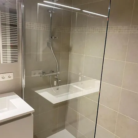 Διαμέρισμα Lichtrijk 2-slaapkamerappartement Met Zeezicht En Gratis Parking Οστένδη
